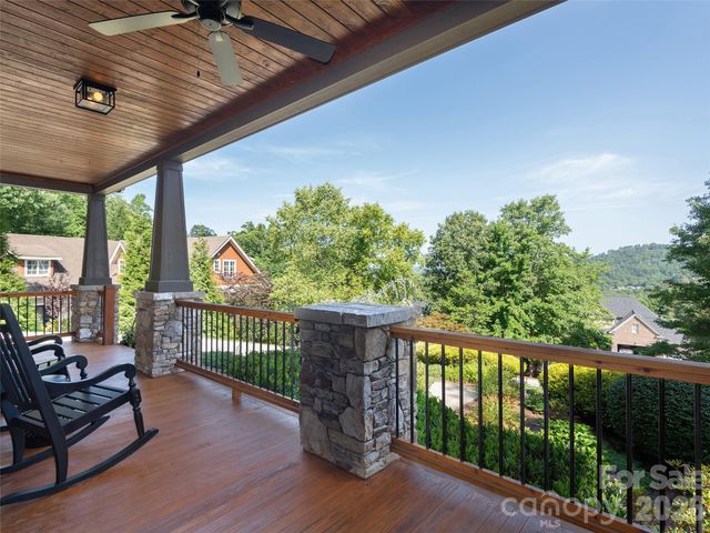 80 Village Pointe Lane, Asheville, NC 28803