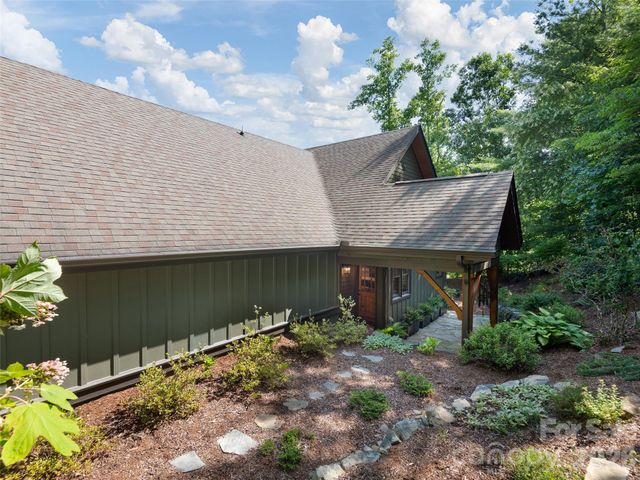 80 Village Pointe Lane, Asheville, NC 28803
