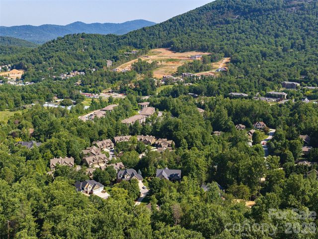 80 Village Pointe Lane, Asheville, NC 28803