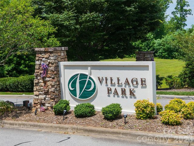 80 Village Pointe Lane, Asheville, NC 28803
