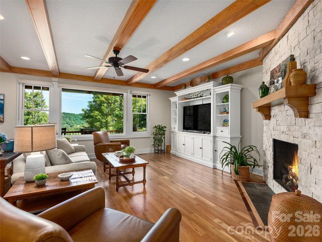 80 Village Pointe Lane, Asheville, NC 28803