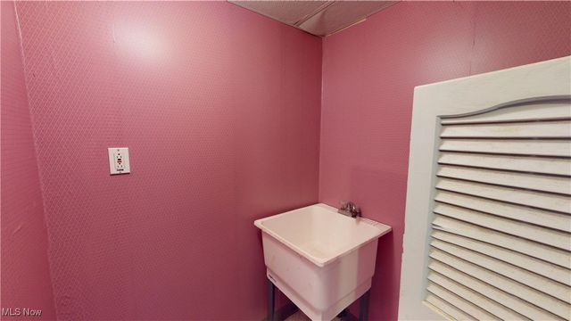 1144 Benton Street, Barberton, OH 44203