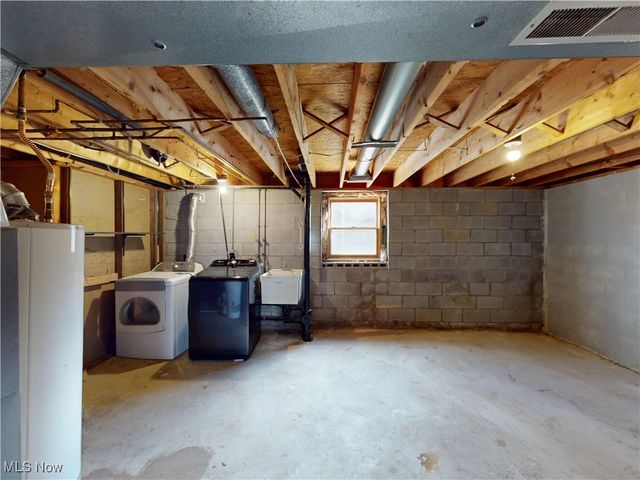 1144 Benton Street, Barberton, OH 44203