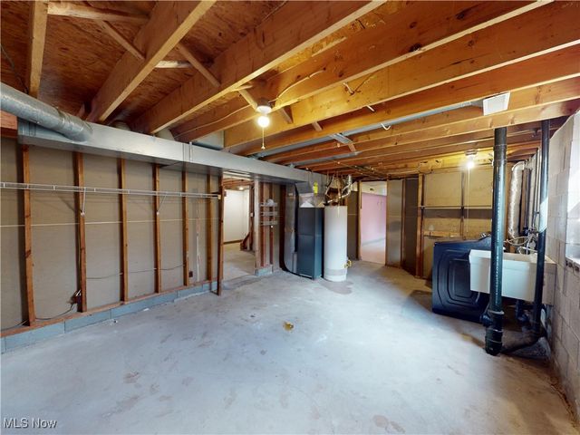 1144 Benton Street, Barberton, OH 44203