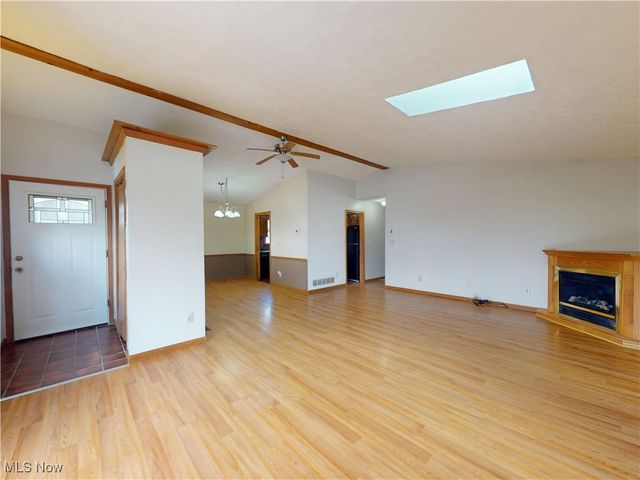 1144 Benton Street, Barberton, OH 44203