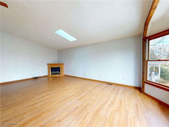 1144 Benton Street, Barberton, OH 44203