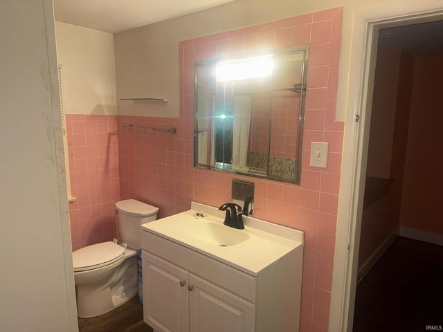 2409 Terrace Road, Fort Wayne, IN 46805