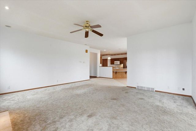 24637 RICHFIELD Loop, Council Bluffs, IA 51503
