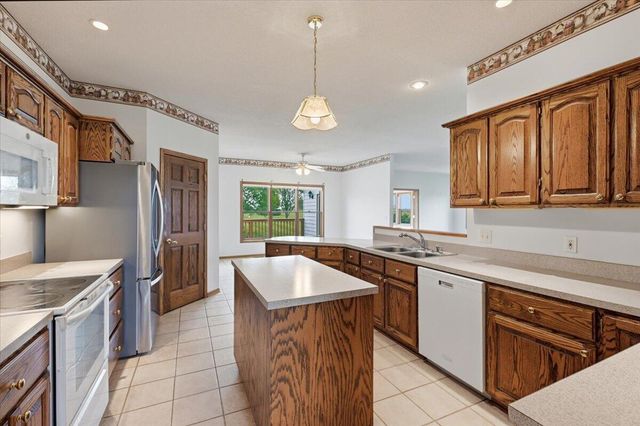 24637 RICHFIELD Loop, Council Bluffs, IA 51503