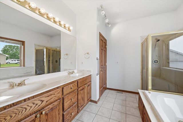 24637 RICHFIELD Loop, Council Bluffs, IA 51503