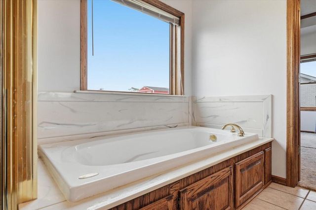 24637 RICHFIELD Loop, Council Bluffs, IA 51503