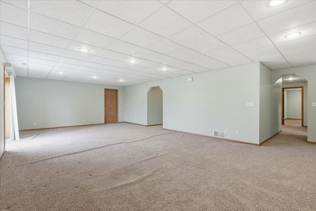 24637 RICHFIELD Loop, Council Bluffs, IA 51503