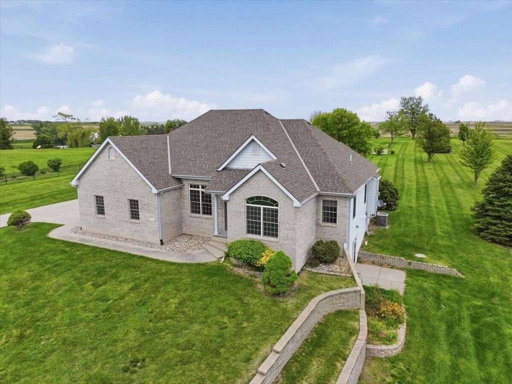 24637 RICHFIELD Loop, Council Bluffs, IA 51503