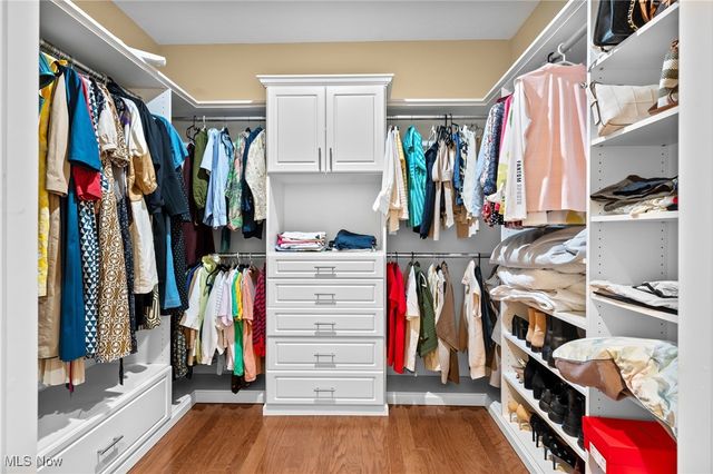 32557 Muirfield Drive, Avon Lake, OH 44012