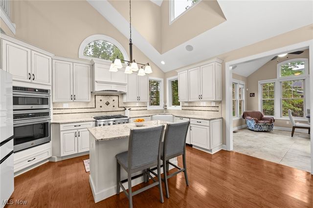 32557 Muirfield Drive, Avon Lake, OH 44012