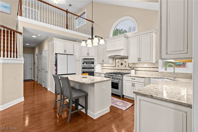 32557 Muirfield Drive, Avon Lake, OH 44012