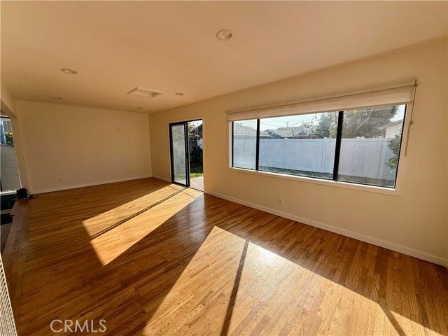 14621 Fonthill Avenue, Hawthorne, CA 90250