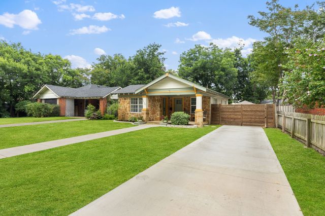 1116 S Montreal Avenue, Dallas, TX 75208