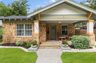 1116 S Montreal Avenue, Dallas, TX 75208