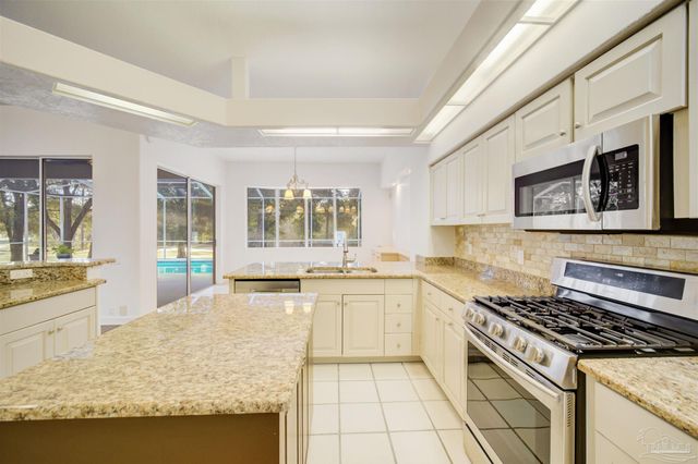 3149 Marcus Pointe Blvd, Pensacola, FL 32505