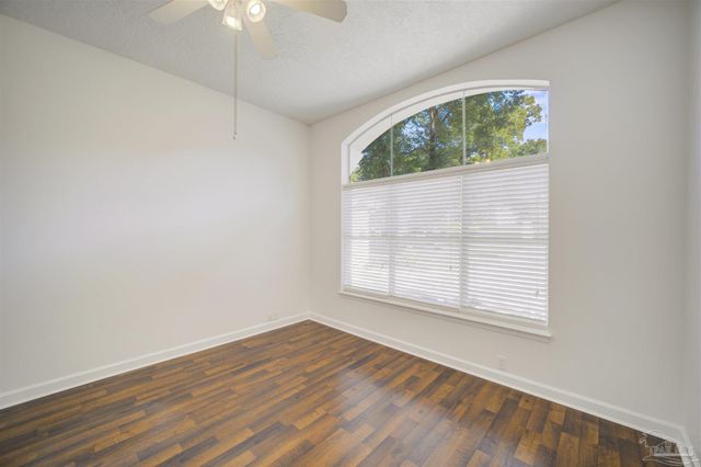 3149 Marcus Pointe Blvd, Pensacola, FL 32505