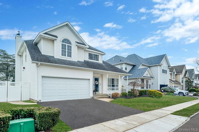 120 Cranberry Court, Melville, NY 11747