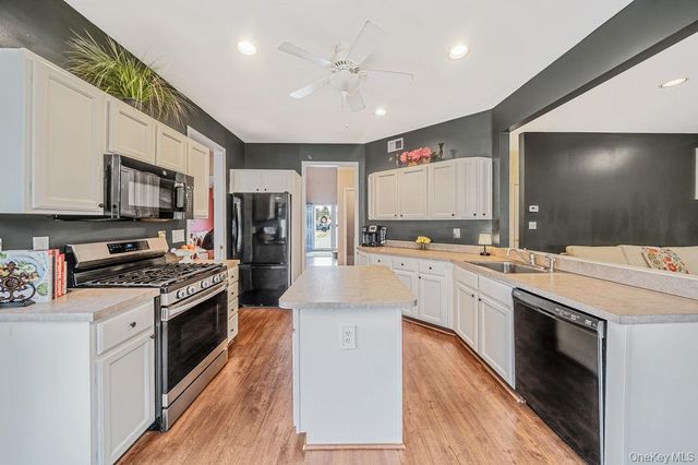 120 Cranberry Court, Melville, NY 11747