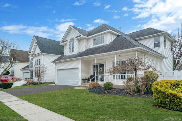 120 Cranberry Court, Melville, NY 11747