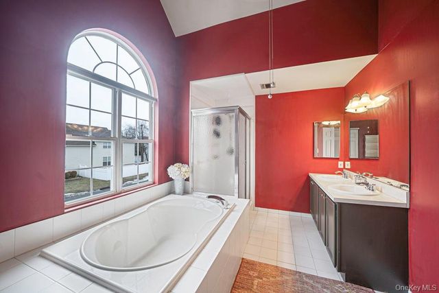 120 Cranberry Court, Melville, NY 11747