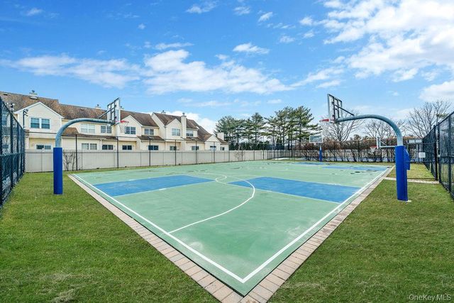 120 Cranberry Court, Melville, NY 11747