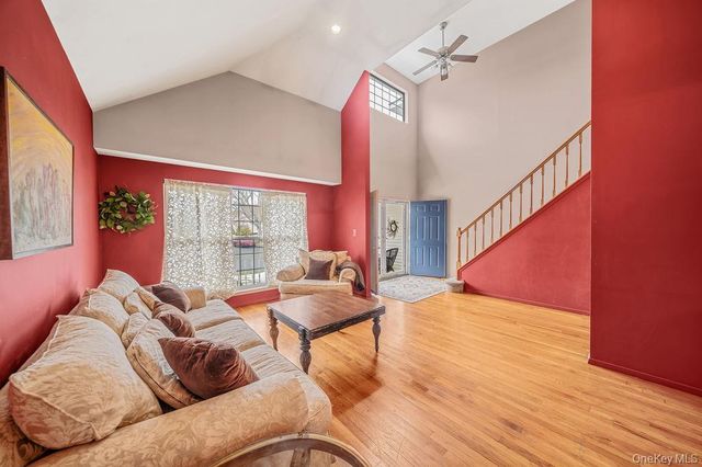 120 Cranberry Court, Melville, NY 11747