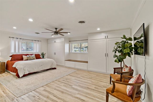 620 Twin Oaks Place, Paris, TX 75460