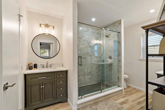 620 Twin Oaks Place, Paris, TX 75460