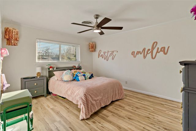 620 Twin Oaks Place, Paris, TX 75460