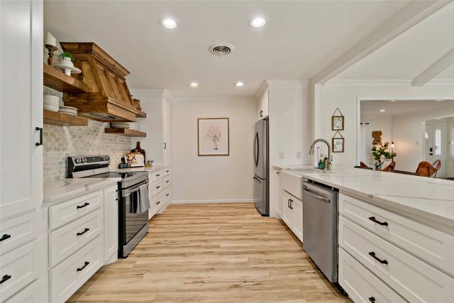 620 Twin Oaks Place, Paris, TX 75460