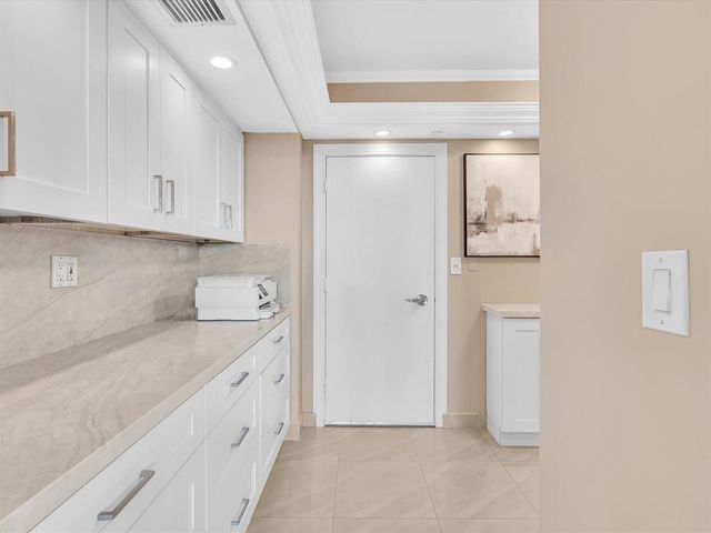 3300 NE 36th Street 302, Fort Lauderdale, FL 33308
