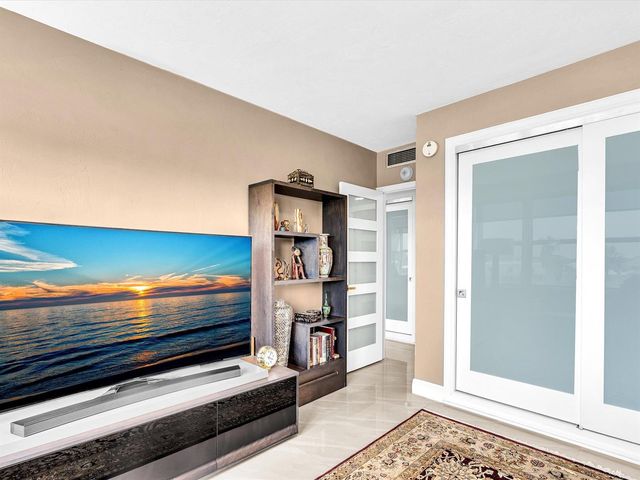 3300 NE 36th Street 302, Fort Lauderdale, FL 33308