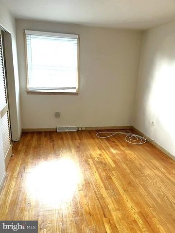 6402 WOODLAND AVE, Pennsauken, NJ 08110