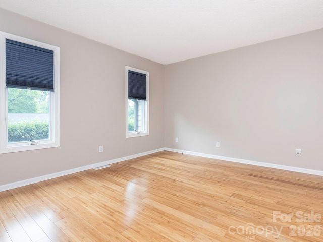 1005 Kenilworth Court NW, Concord, NC 28027