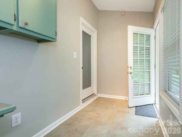 1005 Kenilworth Court NW, Concord, NC 28027