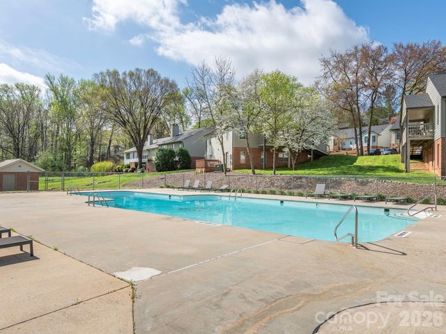1005 Kenilworth Court NW, Concord, NC 28027