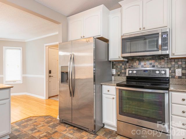 1005 Kenilworth Court NW, Concord, NC 28027