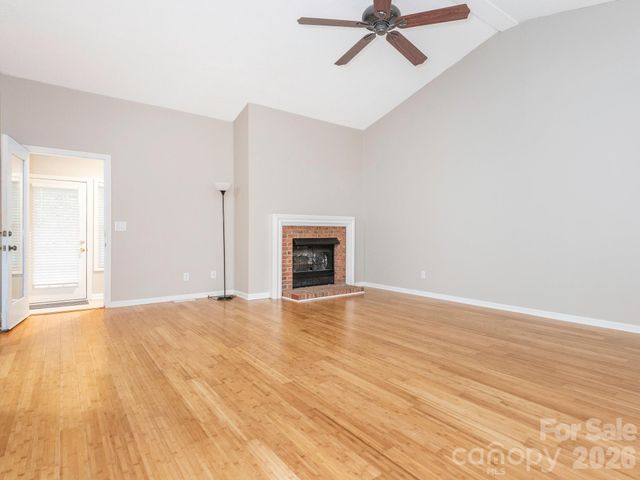 1005 Kenilworth Court NW, Concord, NC 28027