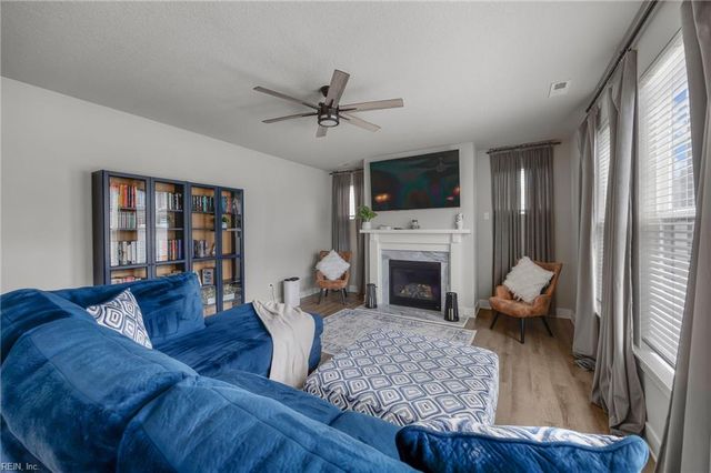 204 McCormick DR, Suffolk, VA 23434