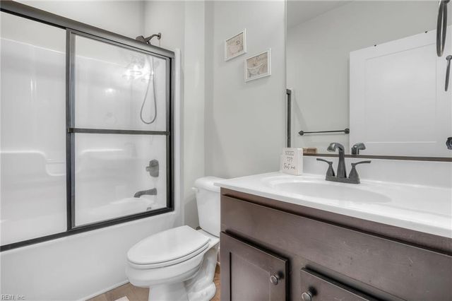 204 McCormick DR, Suffolk, VA 23434