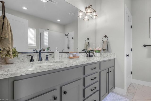 204 McCormick DR, Suffolk, VA 23434