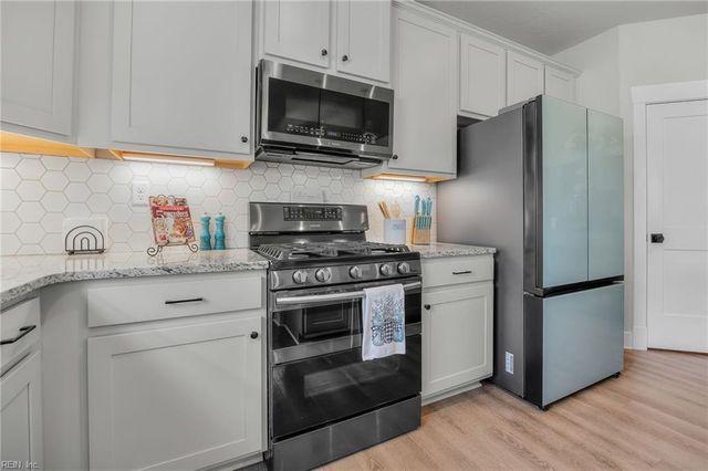 204 McCormick DR, Suffolk, VA 23434