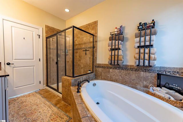 10 Alister Drive, Greenville, SC 29607