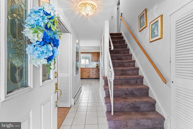 13 PLYMOUTH LN, Yardley, PA 19067
