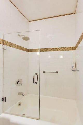 1324 W Albion Avenue 1E, Chicago, IL 60626